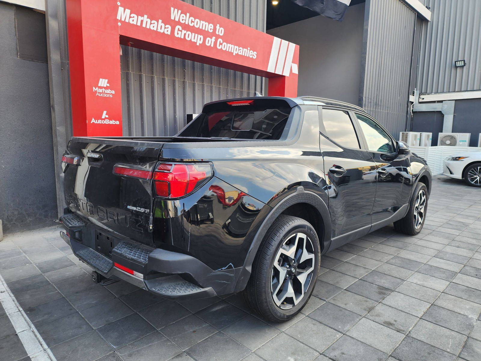 2022 HYUNDAI SANTA CRUZ SEL — 15441 Miles — Lot 65475824 — Al Quoz - Marhaba Auctions Used Cars - Image 5