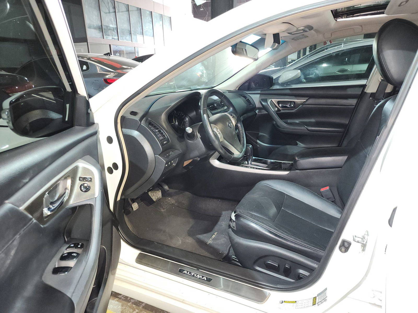 2013 NISSAN ALTIMA — 160626 Miles — Lot 587086 — Al Quoz - Marhaba Auctions Used Cars - Image 9