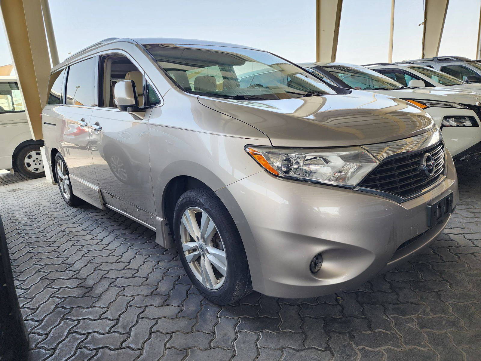2011 NISSAN QUEST — 173144 Miles — Lot 7339 — Souq - Marhaba Auctions Used Cars - Image 4