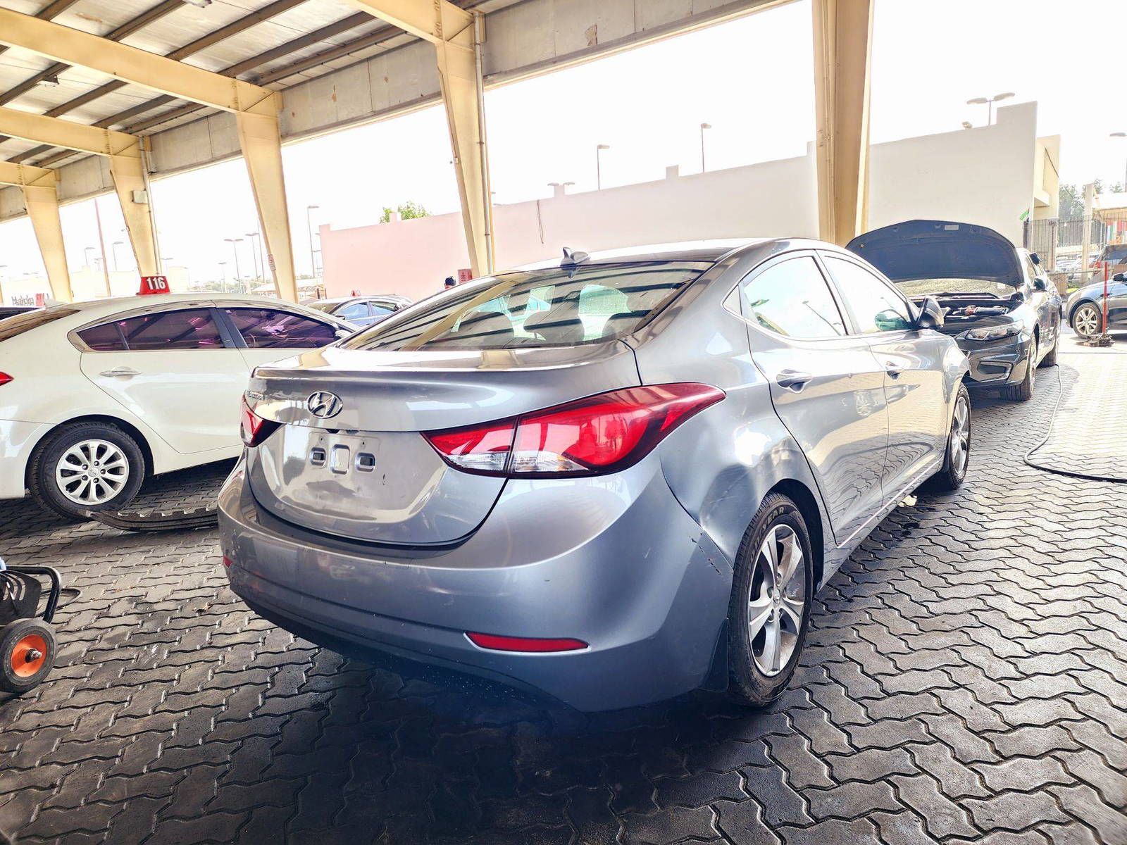 2016 HYUNDAI ELANTRA — 238585 Miles — Lot 84290274 — Souq - Marhaba Auctions Used Cars - Image 3