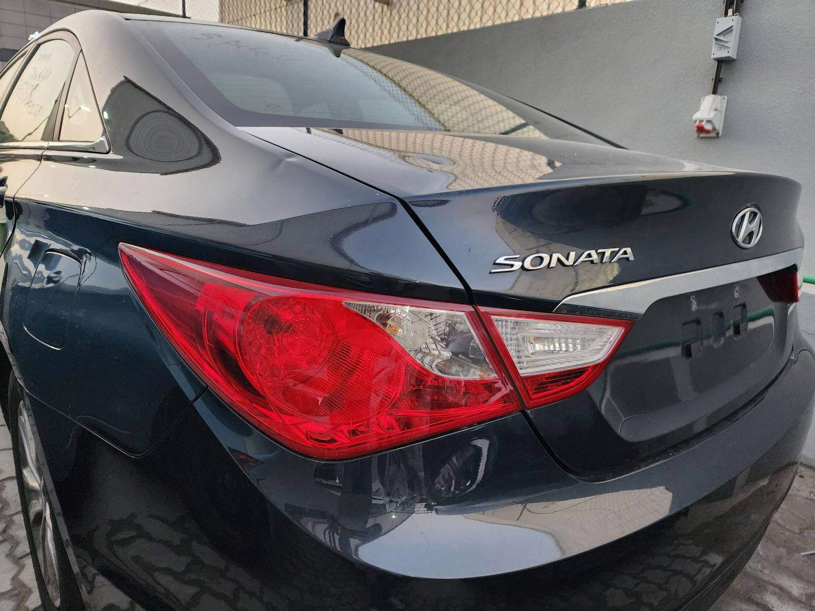 2011 HYUNDAI SONATA — 110022 Miles — Lot 3046 — Souq - Marhaba Auctions Used Cars - Image 11