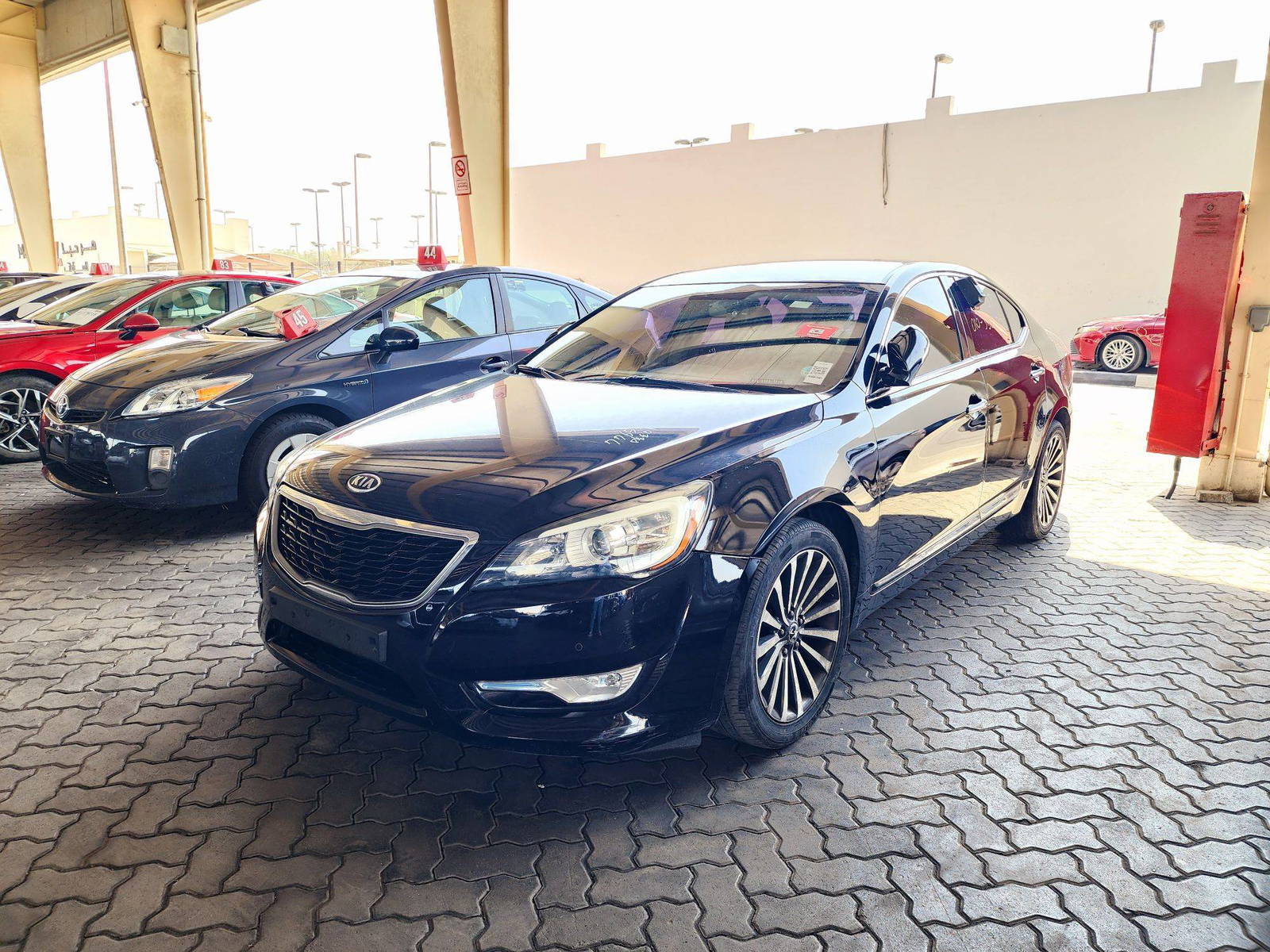 2012 KIA K7 — 209410 KM — Lot 084323 — Souq - Marhaba Auctions Used Cars - Image 3