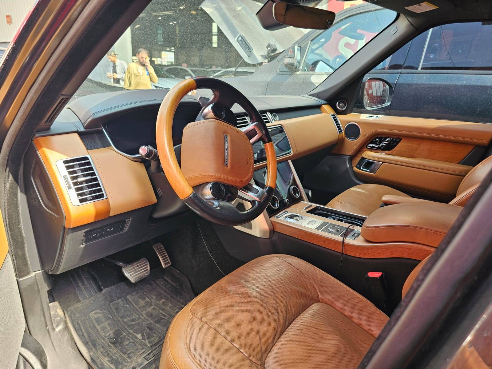 2019 LAND ROVER RANGE ROVER — 92627 KM — Lot 12196954 — Main - Marhaba Auctions Used Cars - Image 6