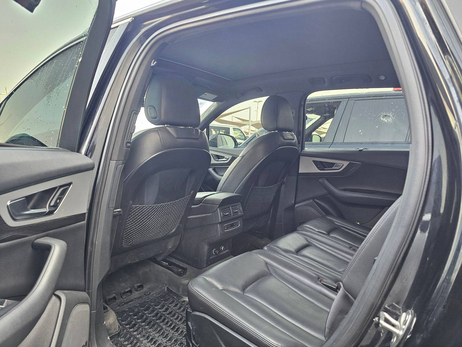 2018 AUDI Q7 PREMIUM PLUS — 317898 KM — Lot 9JD004813 — Souq - Marhaba Auctions Used Cars - Image 6