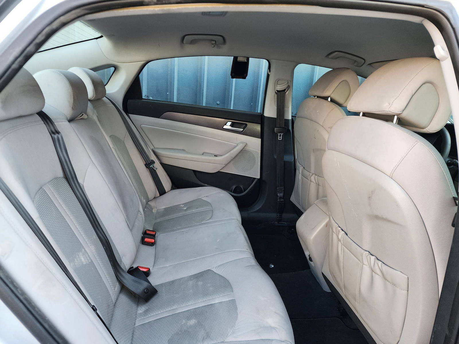 2016 HYUNDAI SONATA — 105270 Miles — Lot 67141344 — Al Quoz - Marhaba Auctions Used Cars - Image 7