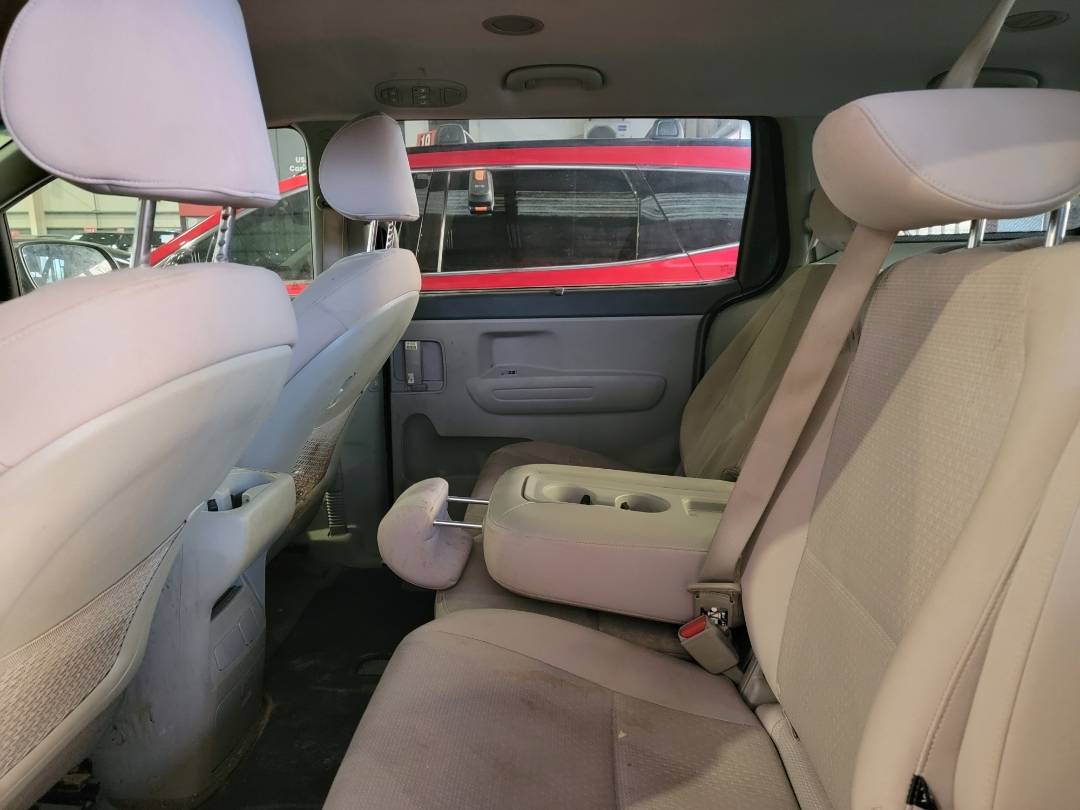 2018 KIA SEDONA — 109374 KM — Lot J6388035 — Main - Marhaba Auctions Used Cars - Image 8