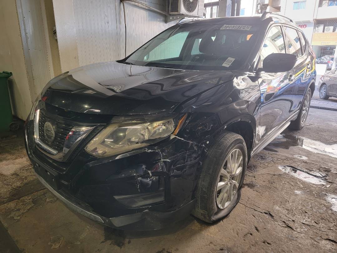 2018 NISSAN ROGUE — 131561 Miles — Lot C765053 — Main - Marhaba Auctions Used Cars - Image 5