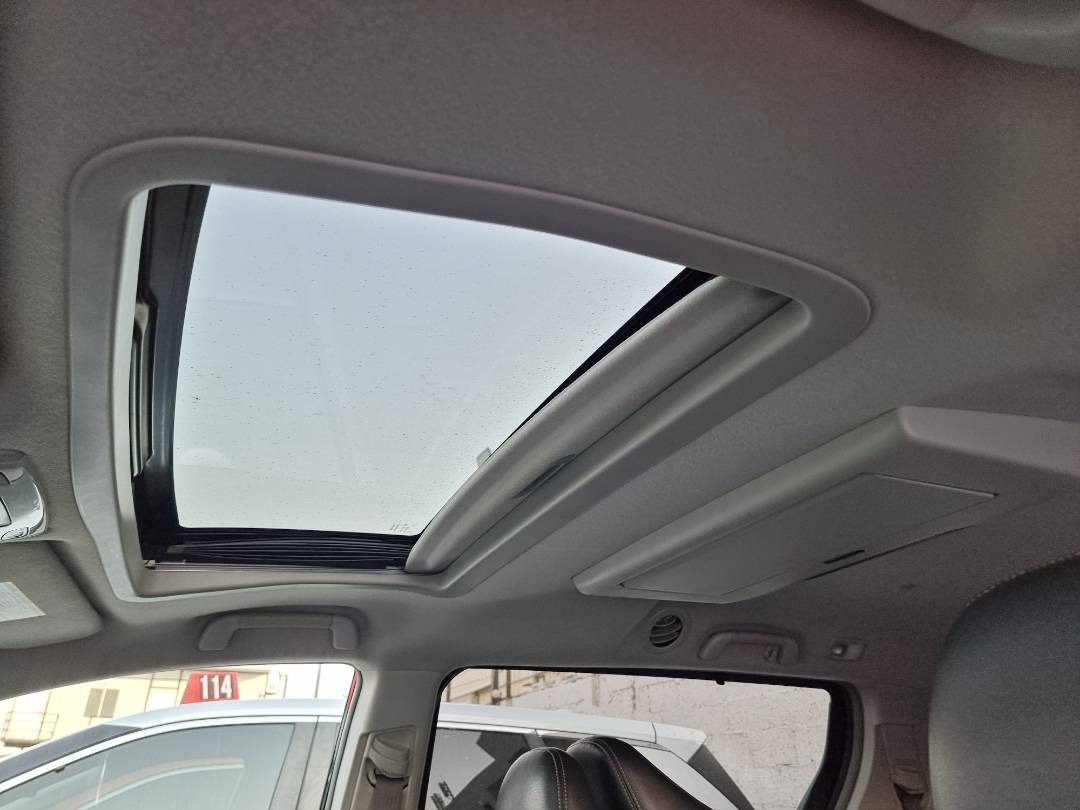 2013 TOYOTA SIENNA — 197022 Miles — Lot S282663 — Ind. 12 - Marhaba Auctions Used Cars - Image 9