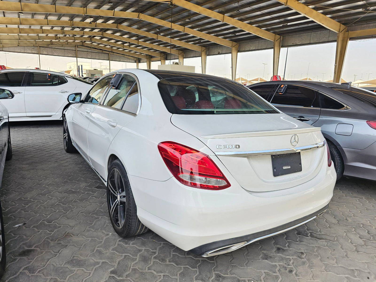 2017 MERCEDES BENZ C300 — 122706 KM — Lot 4JB8HU200670 — Souq - Marhaba Auctions Used Cars - Image 5