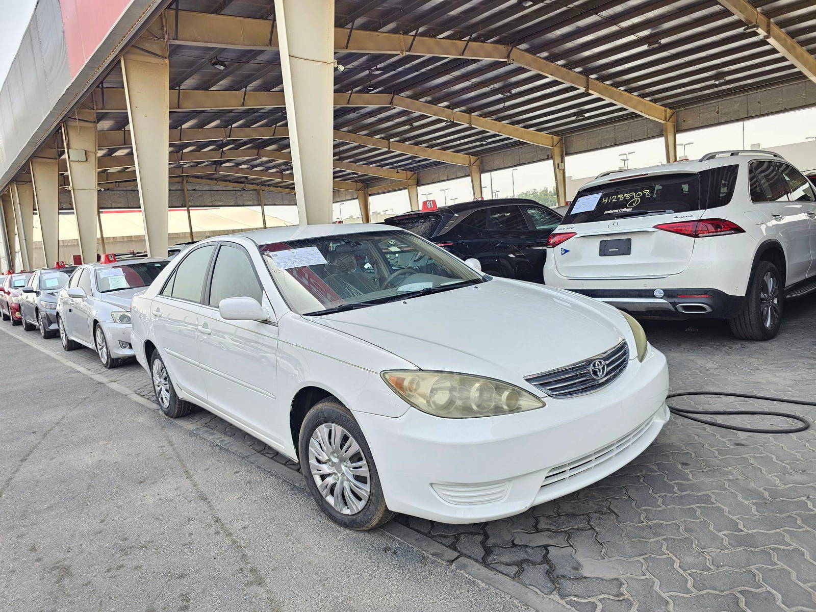 2005 TOYOTA CAMRY — 265289 Miles — Lot 25U610892 — Souq - Marhaba Auctions Used Cars - Image 4