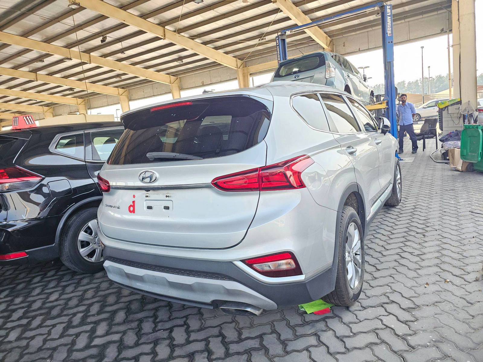 2019 HYUNDAI SANTA FE — 208948 Miles — Lot 2KH028519 — Souq - Marhaba Auctions Used Cars - Image 3