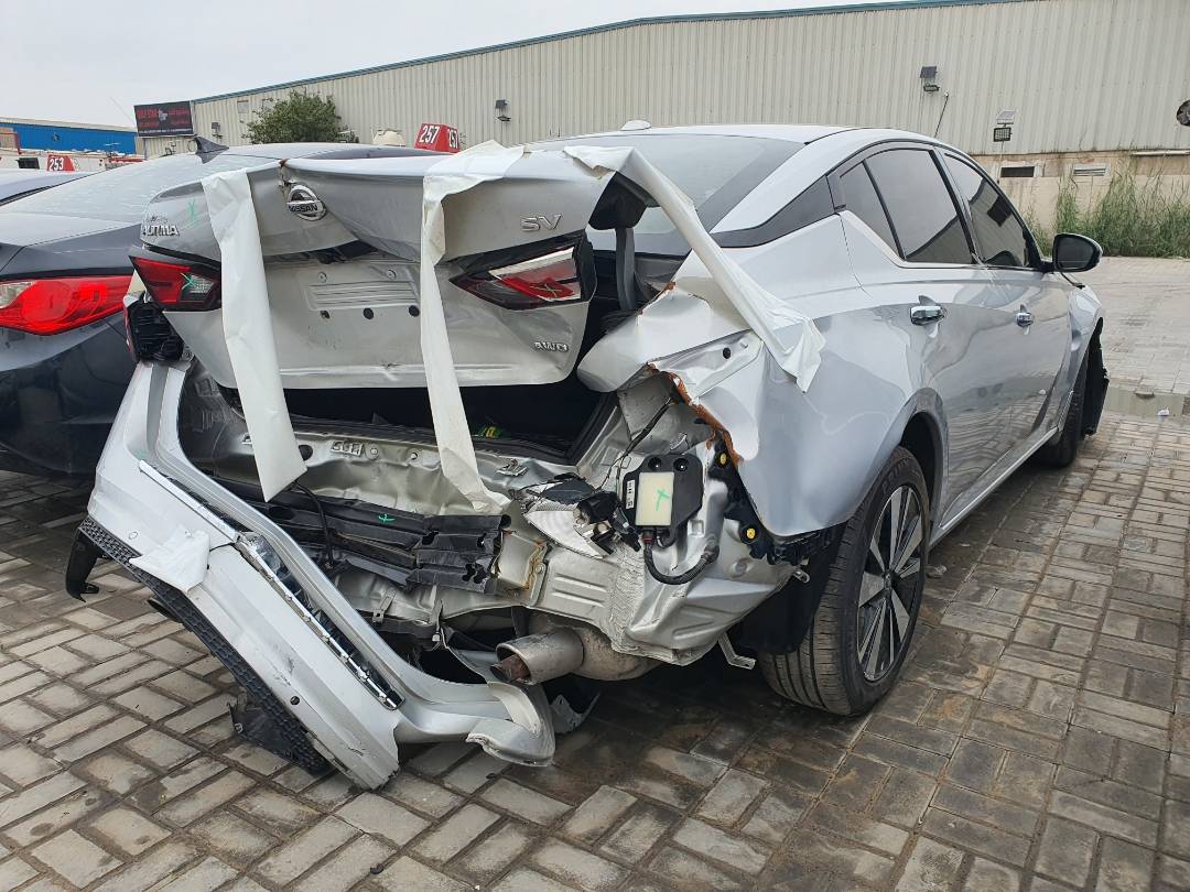 2019 NISSAN ALTIMA — 47667 Miles — Lot KN302492 - Marhaba Auctions Used Cars - Image 4