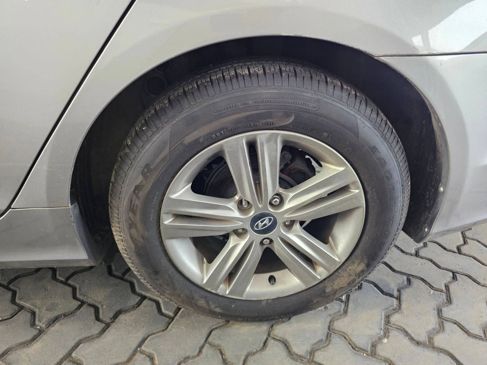 2013 HYUNDAI SONATA — 129067 KM — Lot 567716 — Souq - Marhaba Auctions Used Cars - Image 10