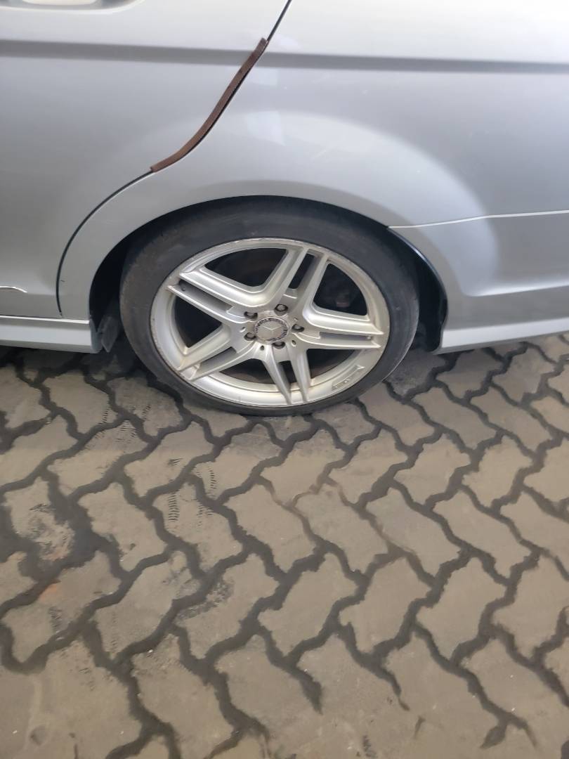 2012 MERCEDES BENZ C-class — 136337 KM — Lot A646694 — Main - Marhaba Auctions Used Cars - Image 9