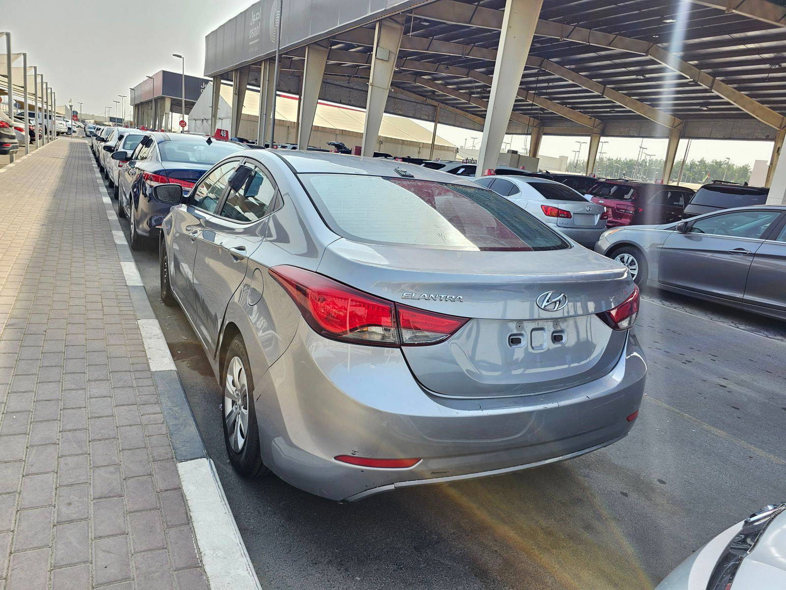 2016 HYUNDAI ELANTRA — 193200 Miles — Lot E6GH777646 — Souq - Marhaba Auctions Used Cars - Image 3