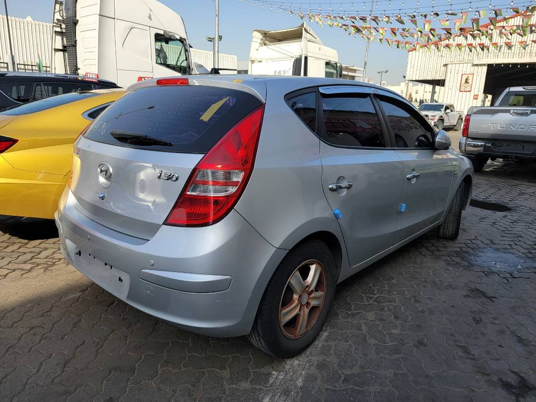 2009 HYUNDAI I30 — 172773 KM — Lot 170093 — Souq - Marhaba Auctions Used Cars - Image 3