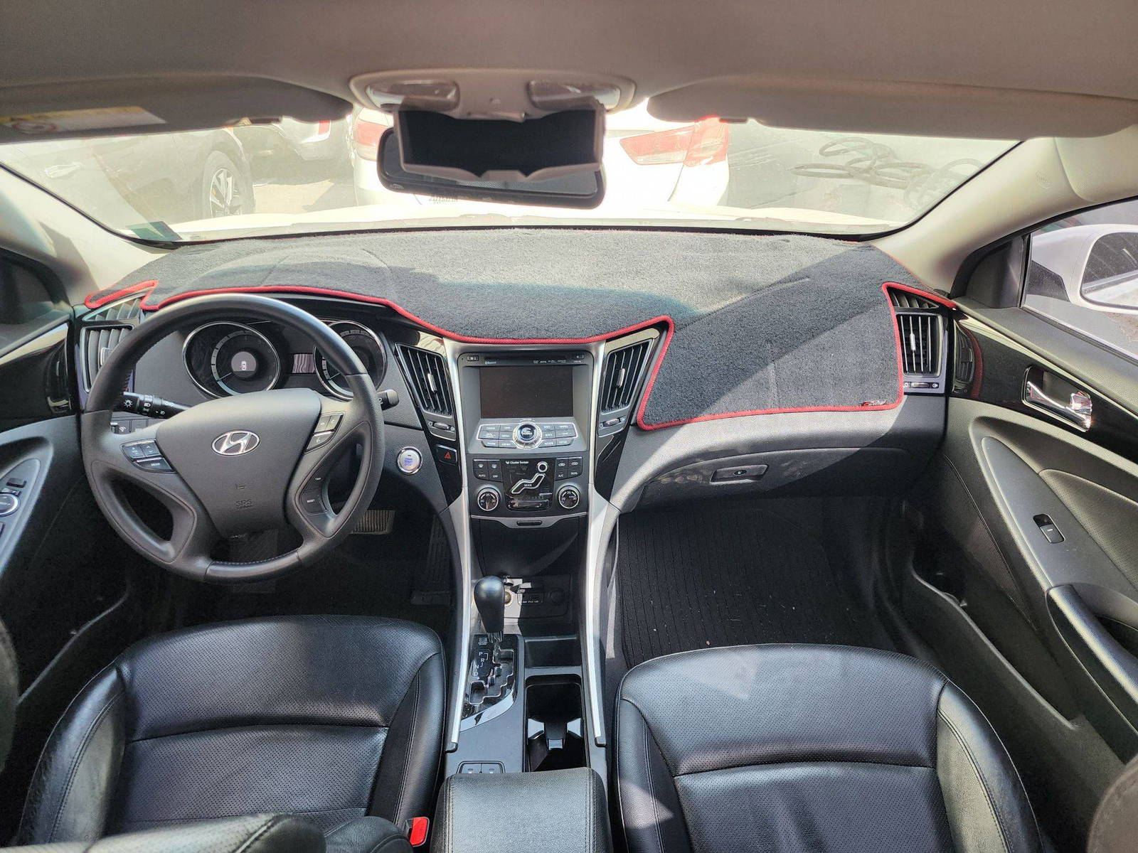 2011 HYUNDAI SONATA — 148684 KM — Lot 248439 — Al Quoz - Marhaba Auctions Used Cars - Image 8