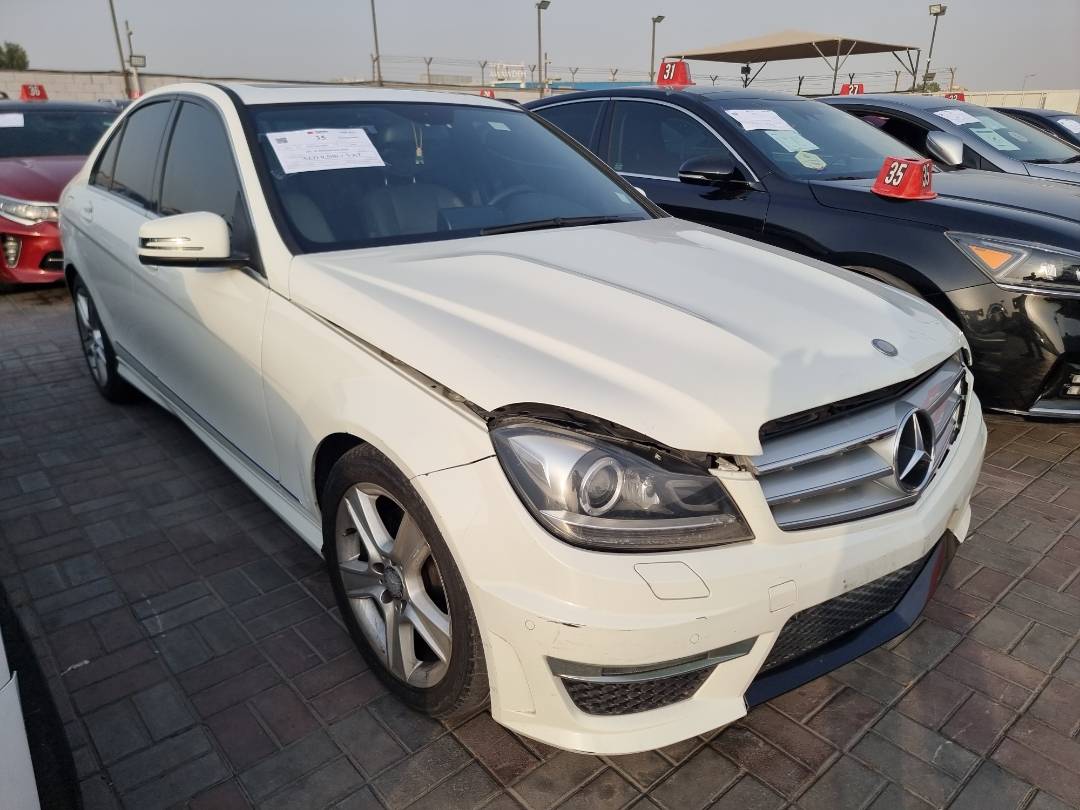 2010 MERCEDES BENZ C300 — 228699 KM — Lot 120055 — Ind. 12 - Marhaba Auctions Used Cars - Image 3