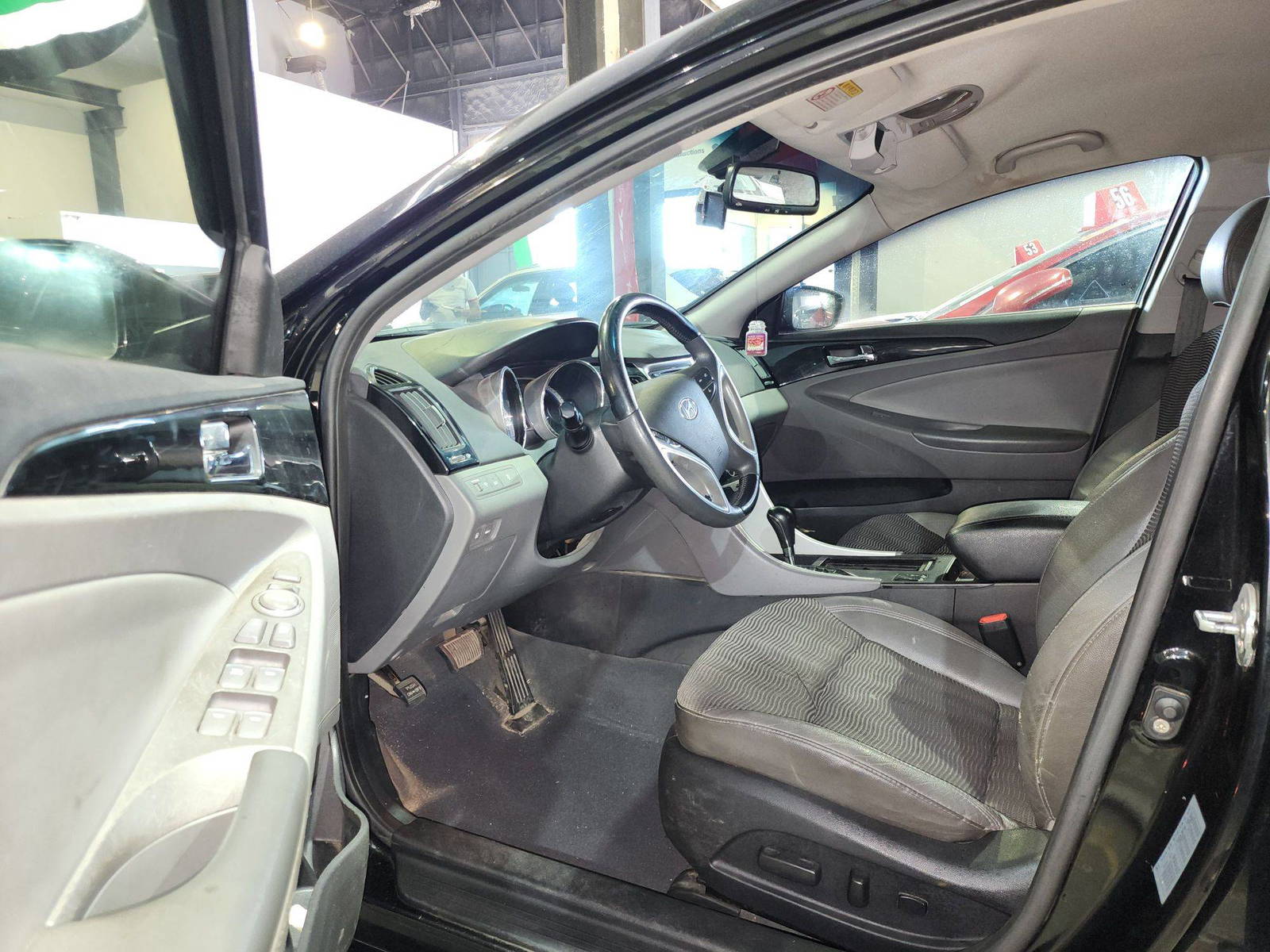 HYUNDAI SONATA 2011 - Marhaba Auction Used Cars - Image 10