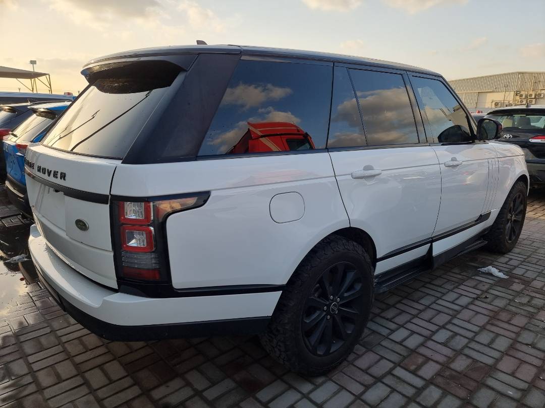 2016 LAND ROVER RANGE ROVER — 169973 Miles — Lot 54446 — Ind. 12 - Marhaba Auctions Used Cars - Image 4