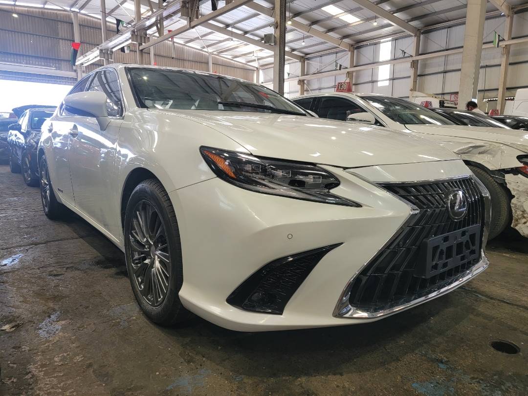 2014 LEXUS ES 300H — 114758 Miles — Lot 2045405 — Main - Marhaba Auctions Used Cars - Image 5