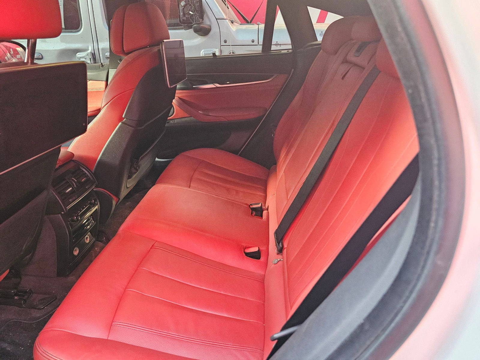 2018 BMW X6 xDrive50i — 88212 KM — Lot XJ0Y22558 — Main - Marhaba Auctions Used Cars - Image 10