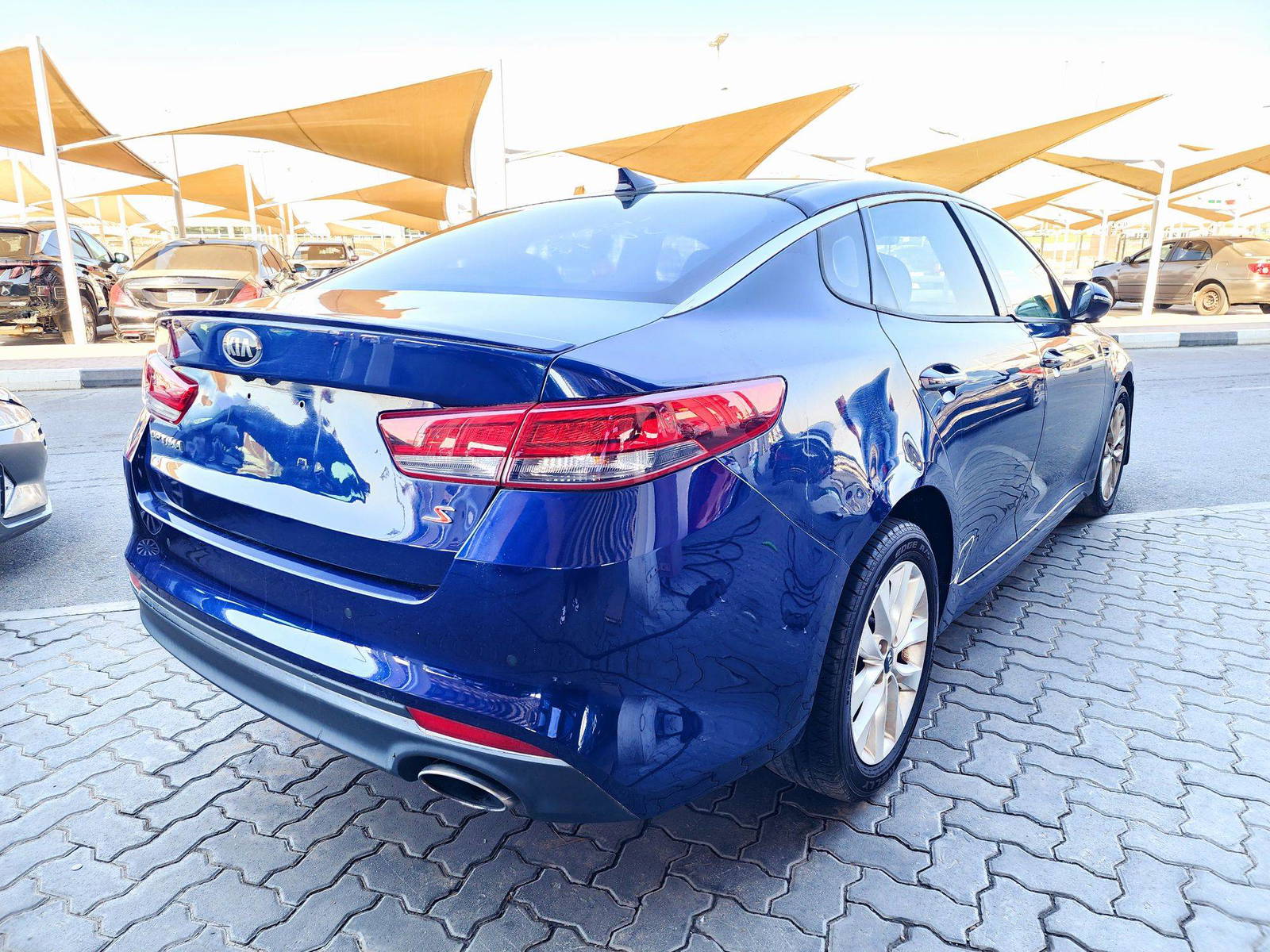 2018 KIA OPTIMA — 121471 Miles — Lot XJG242460 — Souq - Marhaba Auctions Used Cars - Image 3