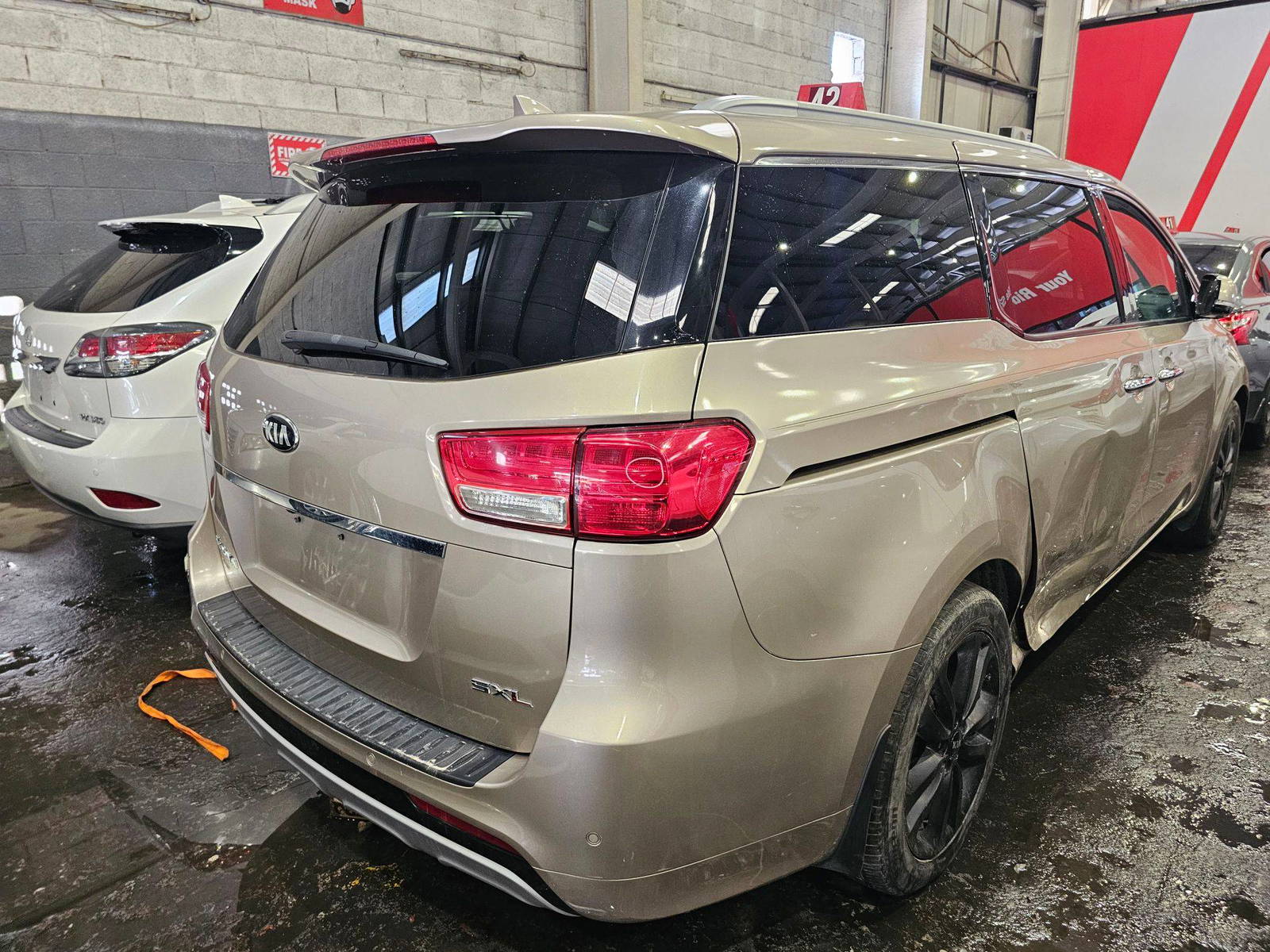 KIA SEDONA 2015 - Marhaba Auction Used Cars - Image 6