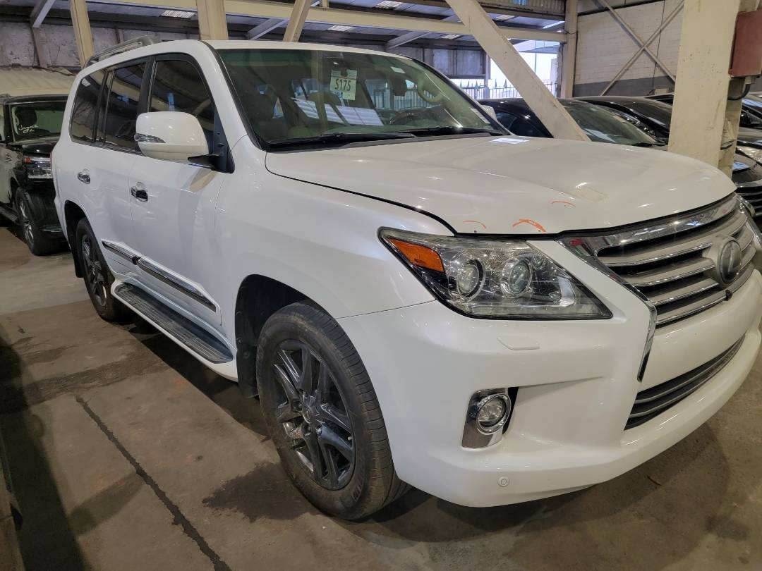 2015 LEXUS LX 570 — 170660 Miles — Lot 4F4172532 — Main - Marhaba Auctions Used Cars - Image 4