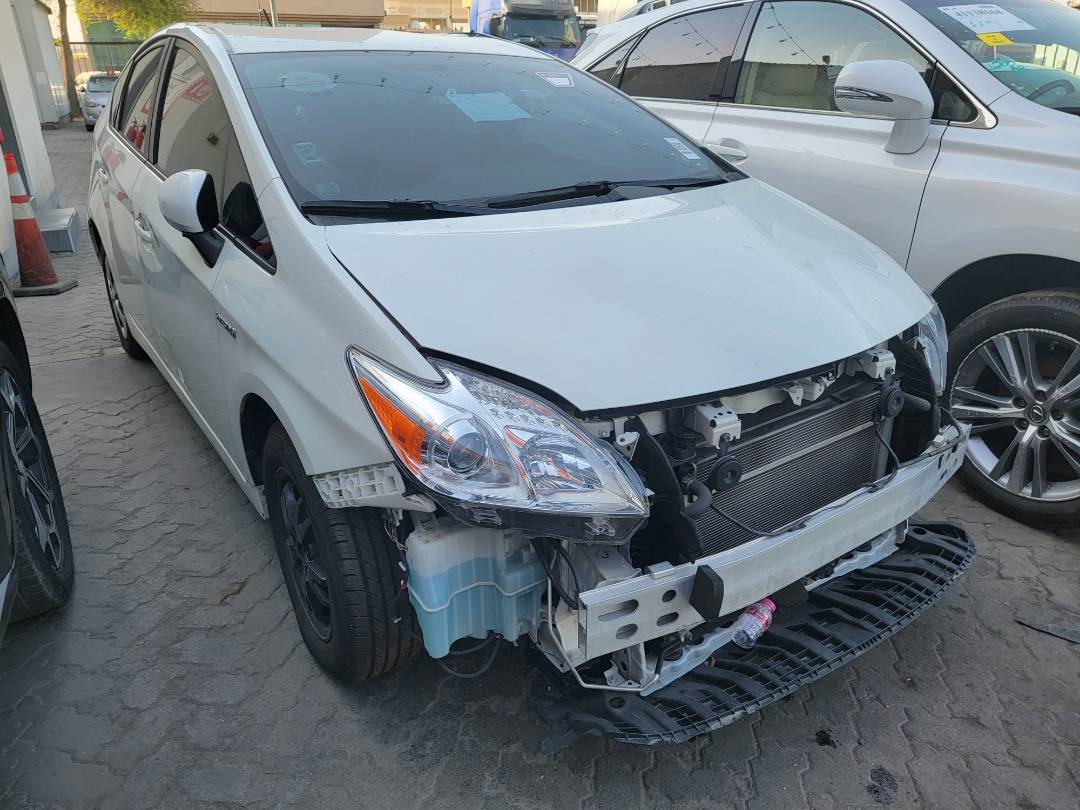 2013 TOYOTA PRIUS — 51516 KM — Lot 716944 — Main - Marhaba Auctions Used Cars - Image 5