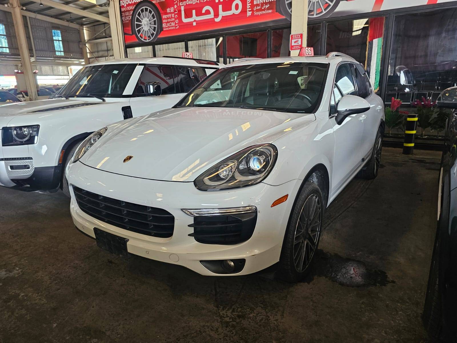 Porsche Cayenne 2016 view 2