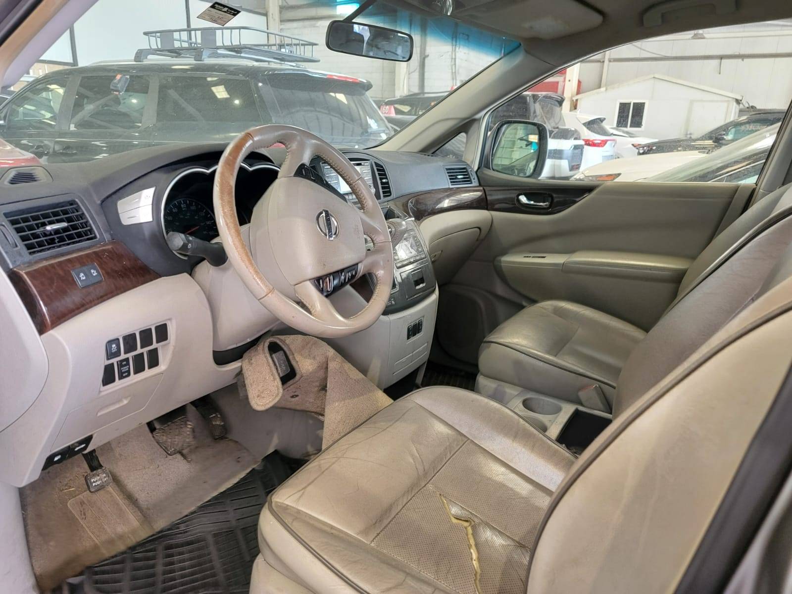 2012 NISSAN QUEST — 192601 Miles — Lot 8C9051388 — Souq - Marhaba Auctions Used Cars - Image 5
