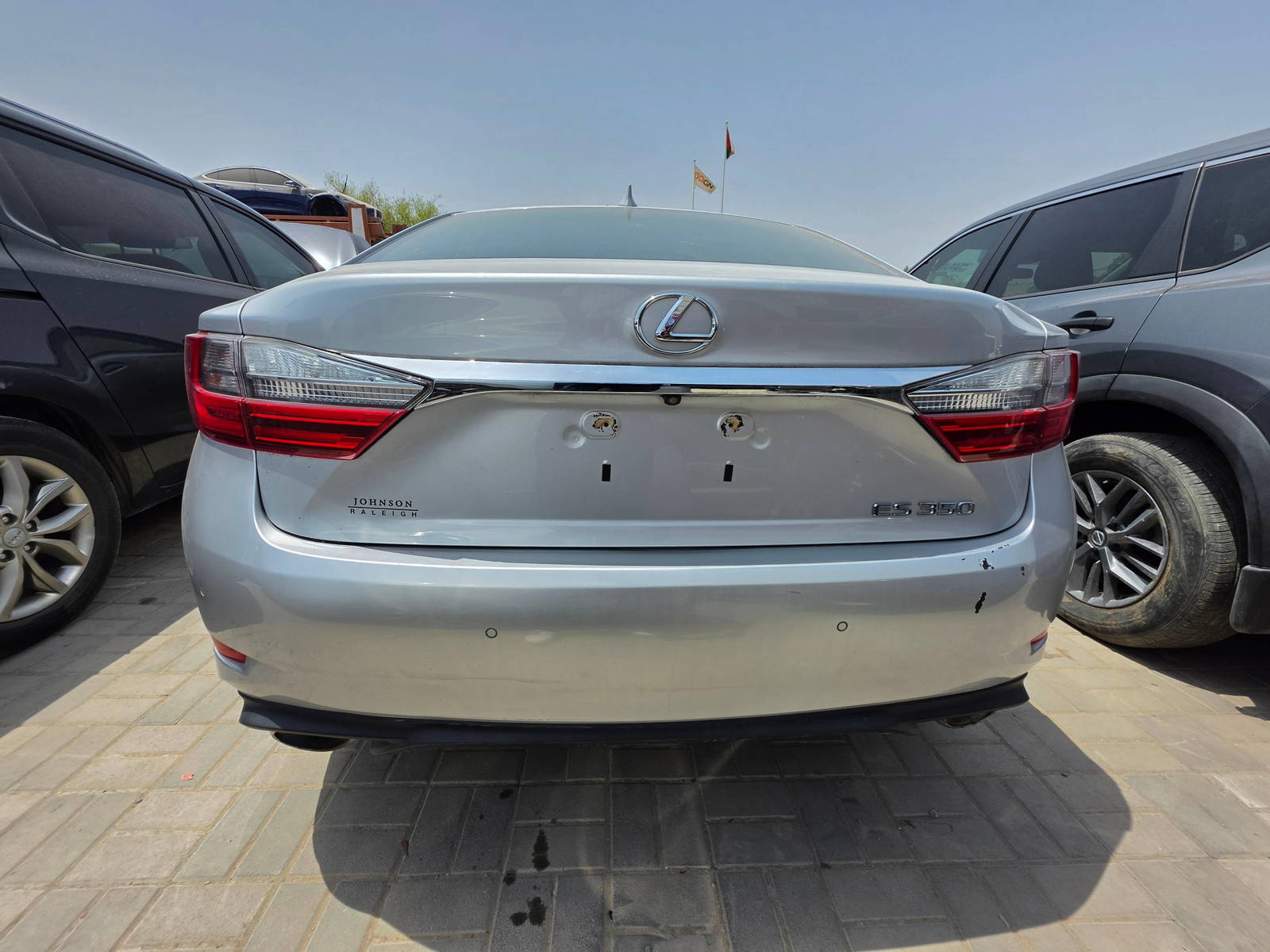 2017 LEXUS ES 350 — 104038 Miles — Lot 75677915 - Marhaba Auctions Used Cars - Image 16