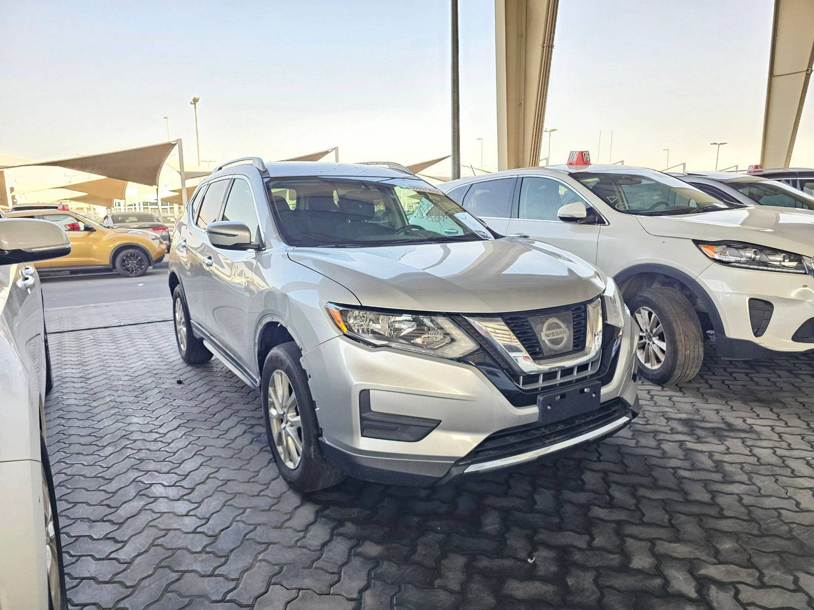 2017 NISSAN ROGUE — 163960 Miles — Lot V8HC882232 — Main - Marhaba Auctions Used Cars - Image 5