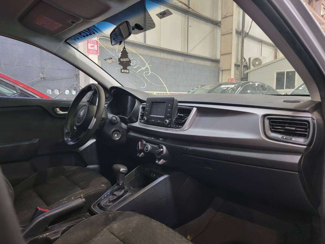 2018 KIA RIO — 193748 Miles — Lot 0JE078938 - Marhaba Auctions Used Cars - Image 9