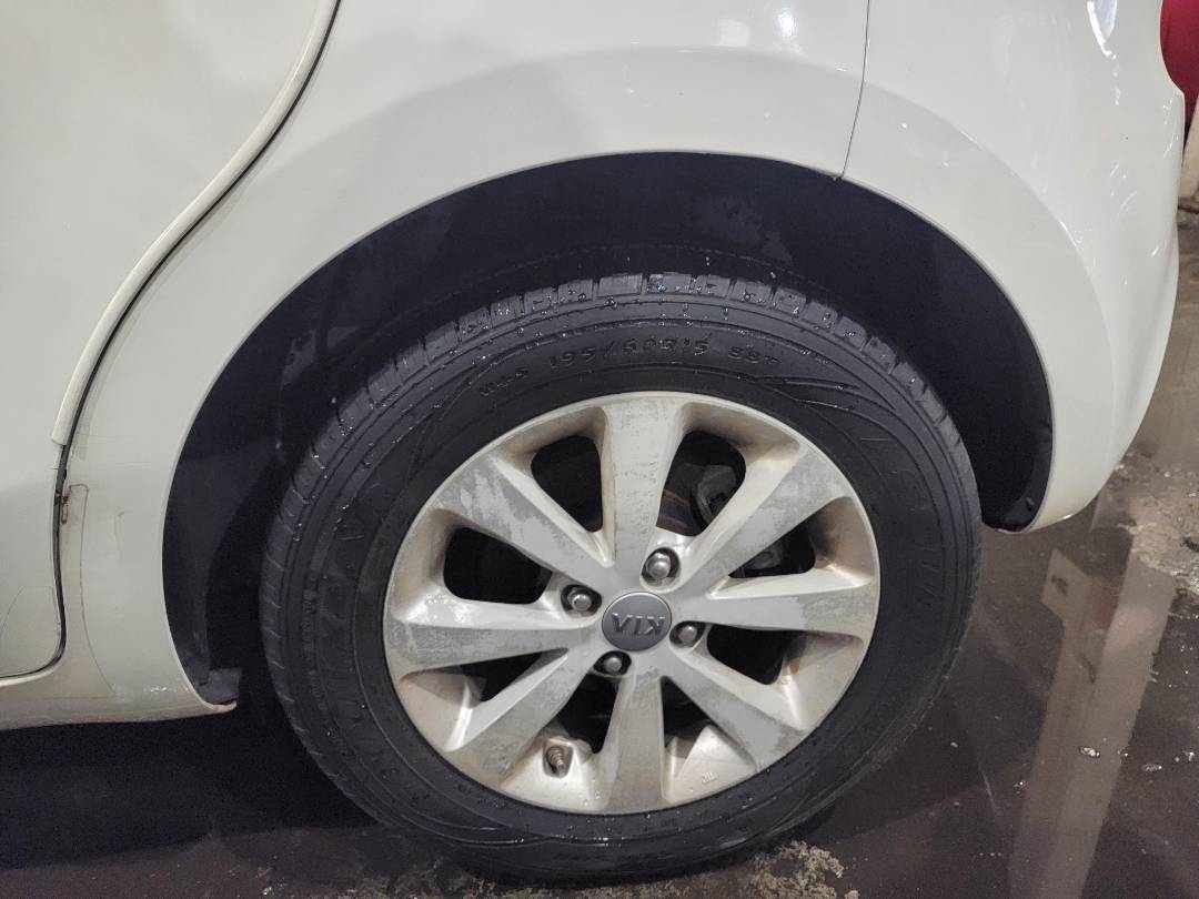2013 KIA RIO — 89592 Miles — Lot 104015 — Main - Marhaba Auctions Used Cars - Image 10