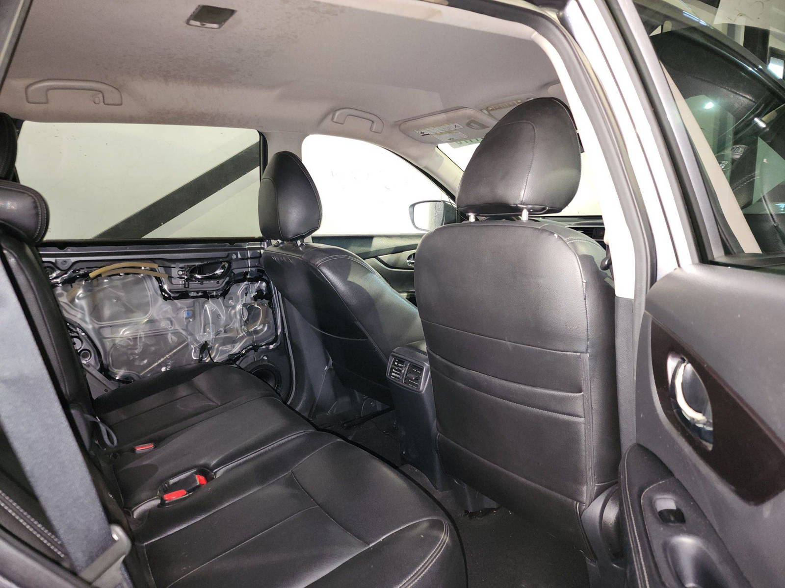 2015 NISSAN ROGUE — 146911 Miles — Lot 43591175 — Al Quoz - Marhaba Auctions Used Cars - Image 7