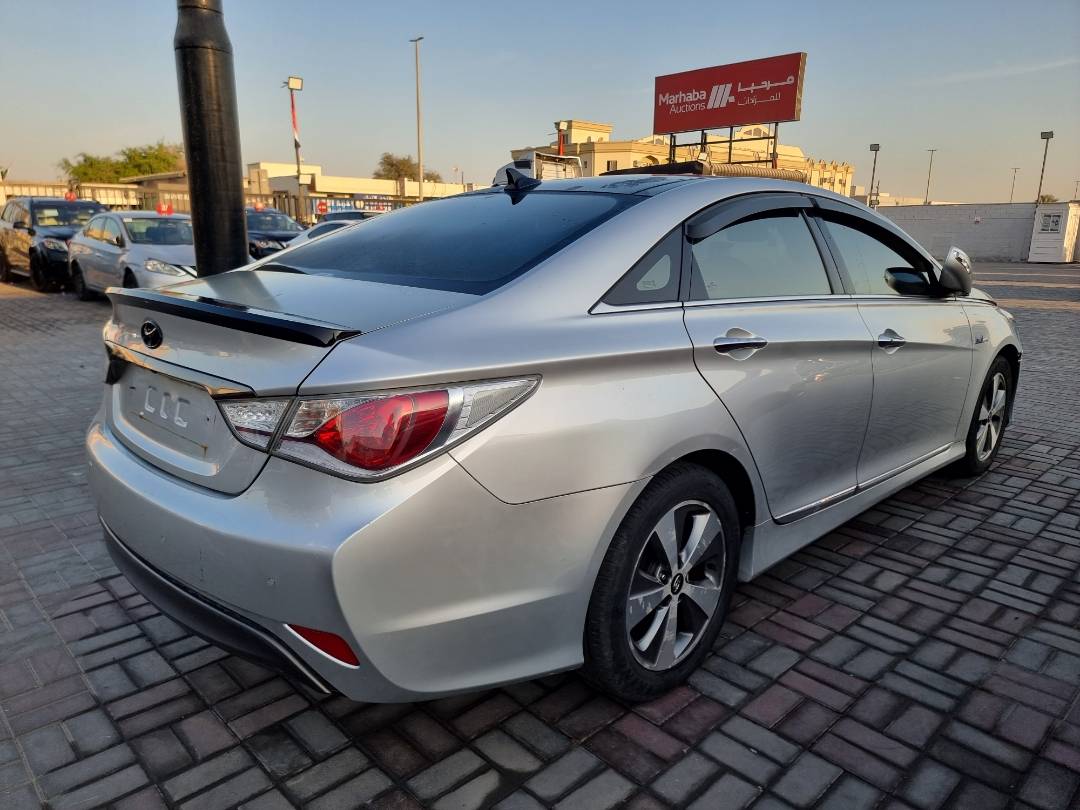 2012 HYUNDAI SONATA — 62520 KM — Lot 124578 — Souq - Marhaba Auctions Used Cars - Image 5