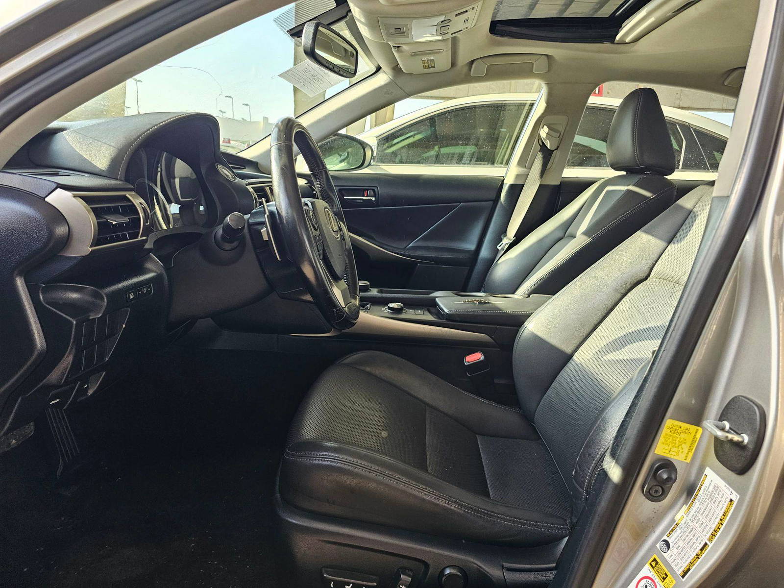 2016 LEXUS IS 200T — 228885 Miles — Lot G5006348 — Souq - Marhaba Auctions Used Cars - Image 7