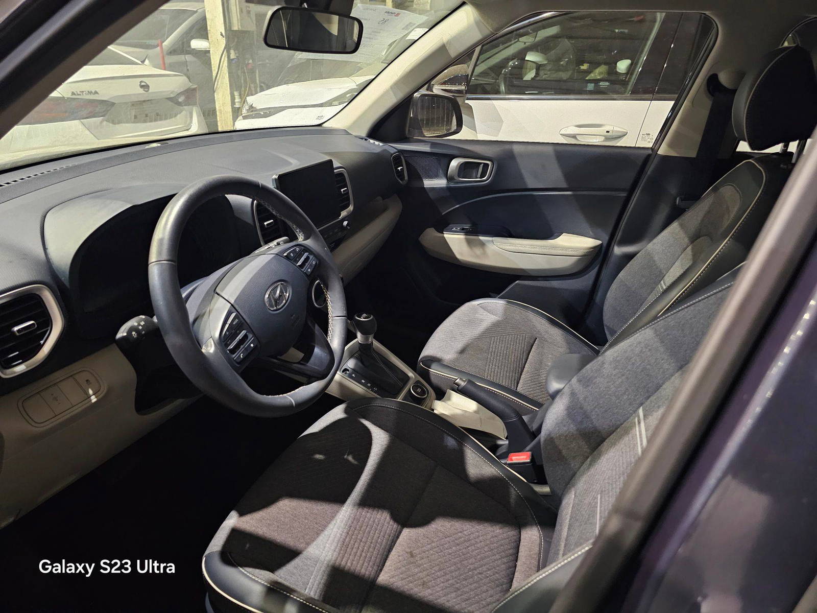 HYUNDAI VENUE DENIM 2024 - Marhaba Auction Used Cars - Image 8