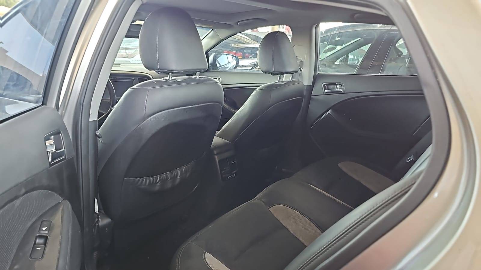 2012 KIA OPTIMA — 269691 Miles — Lot 7CG049925 — Souq - Marhaba Auctions Used Cars - Image 6