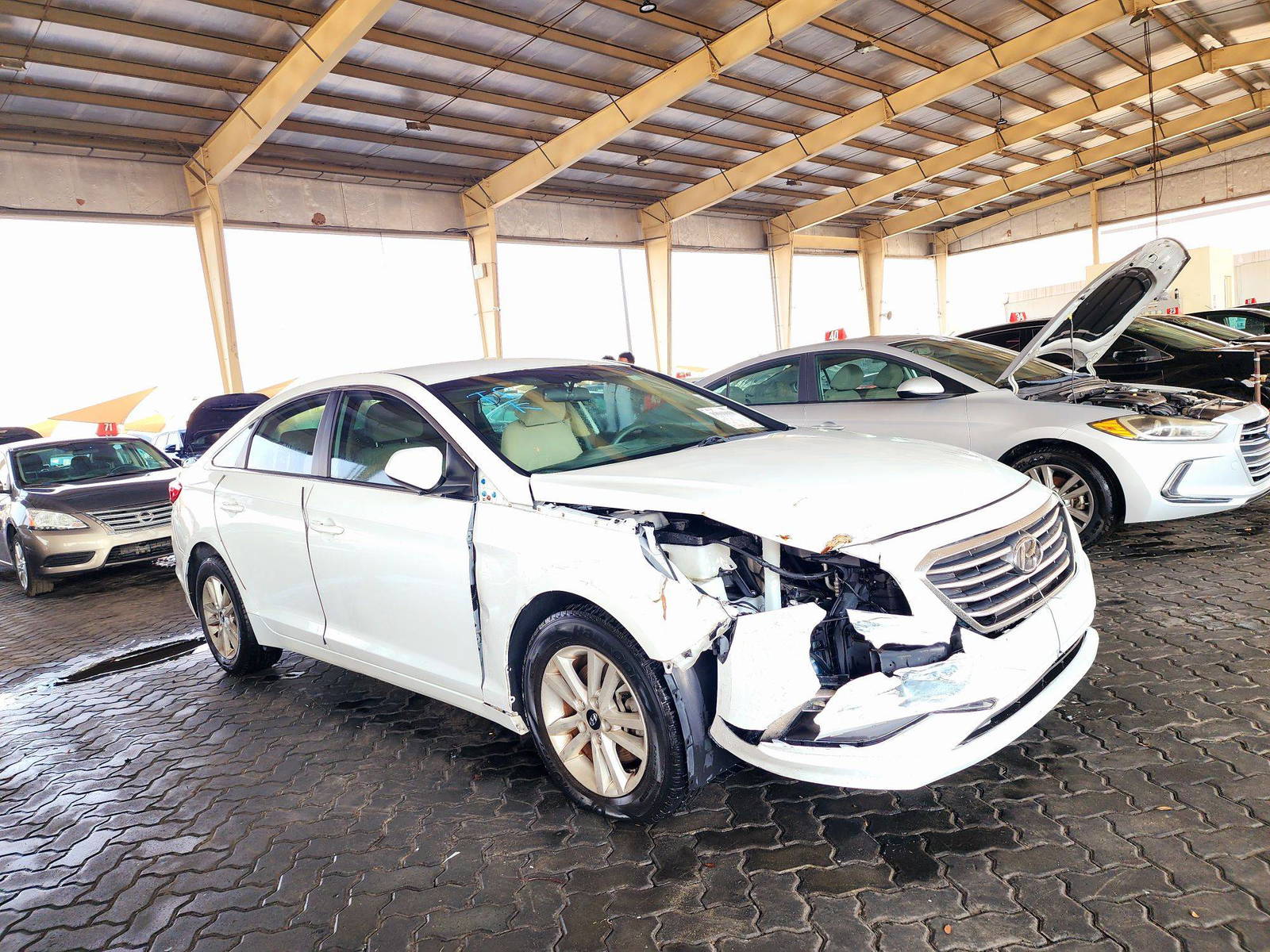 2015 HYUNDAI SONATA — 133896 Miles — Lot 39919659 — Souq - Marhaba Auctions Used Cars - Image 4