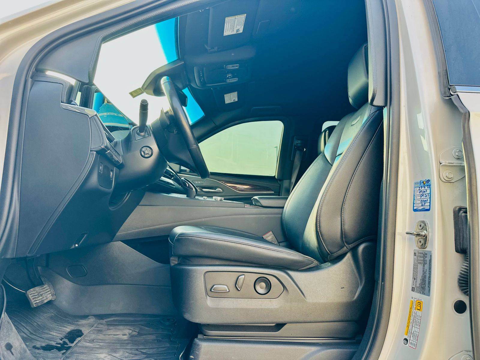 2022 CADILLAC ESCALADE — 51450 KM — Lot L5NR144571 — Souq - Marhaba Auctions Used Cars - Image 10