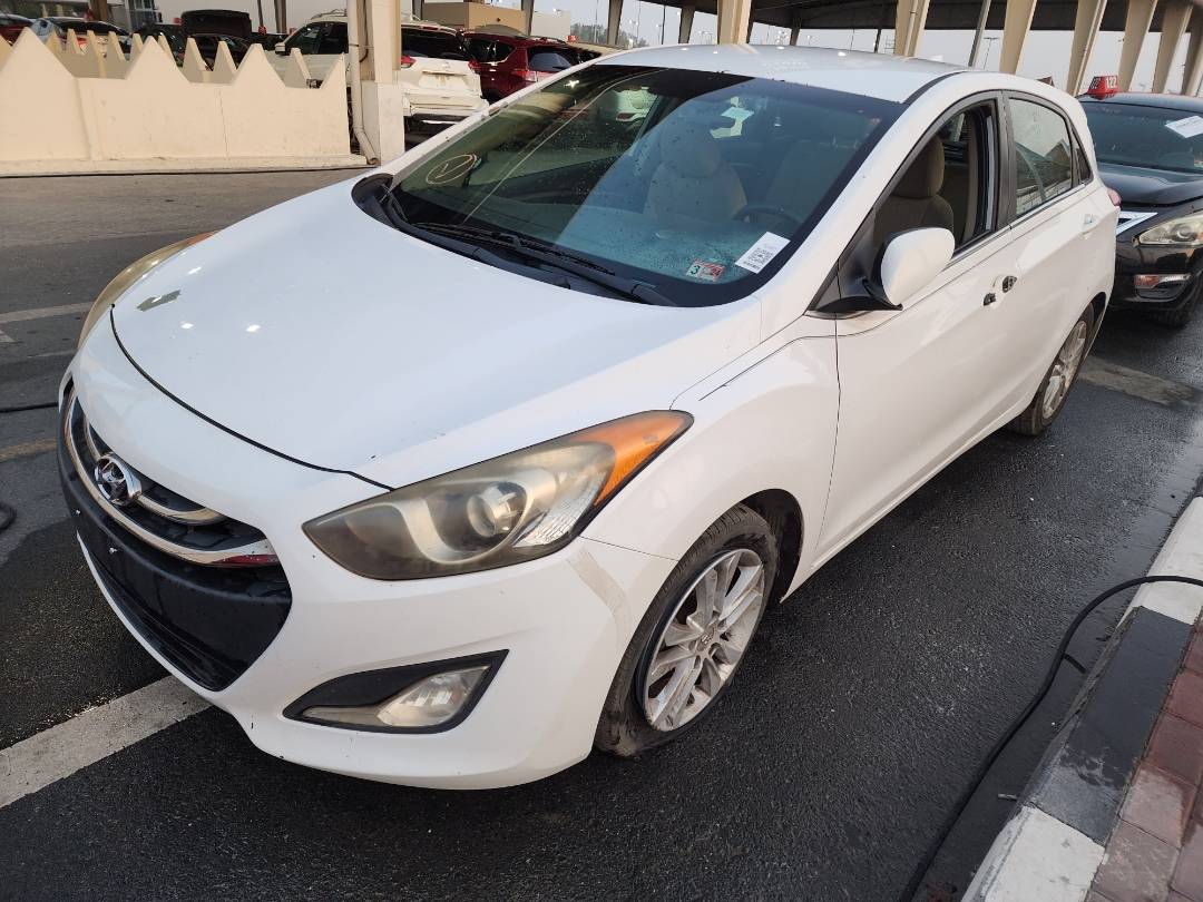 2013 HYUNDAI ELANTRA — 153136 Miles — Lot 39724494 — Souq - Marhaba Auctions Used Cars - Image 5