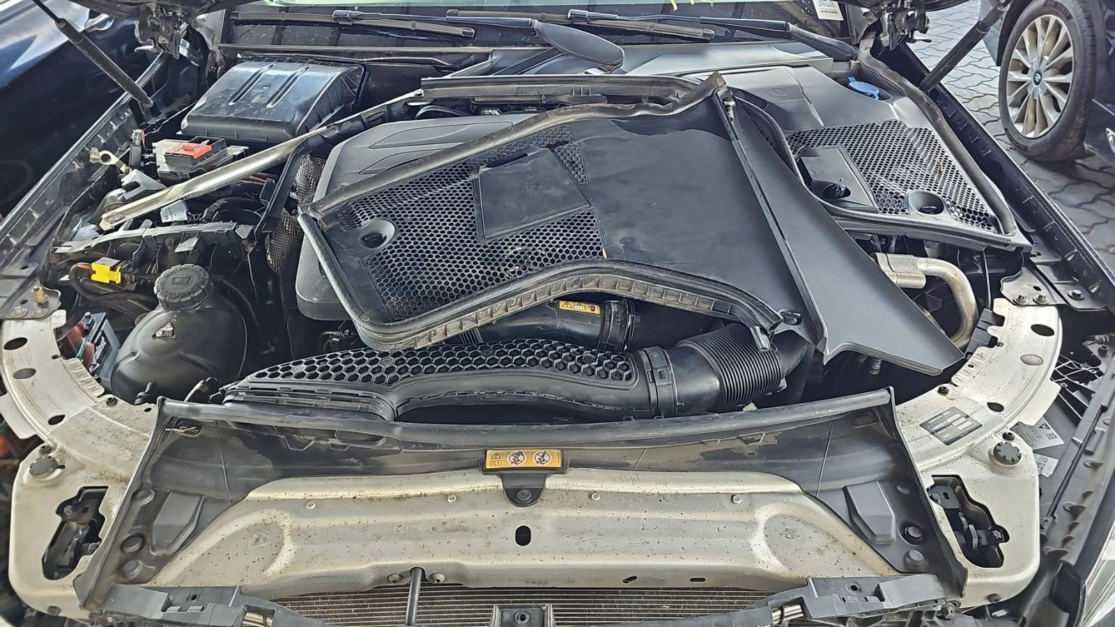 MERCEDES BENZ C300 2019 - Marhaba Auction Used Cars - Image 4