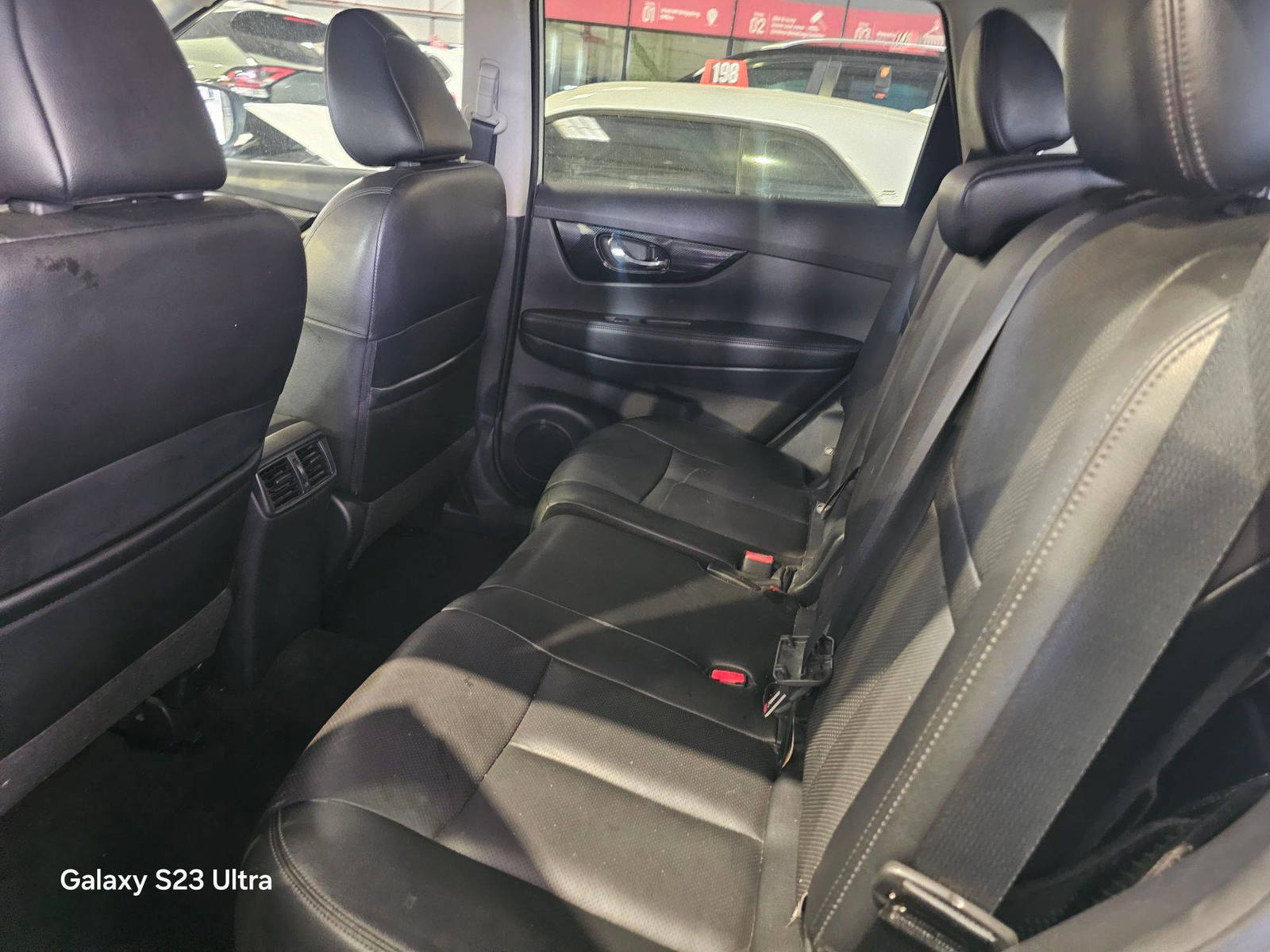 NISSAN ROGUE 2017 - Marhaba Auction Used Cars - Image 10