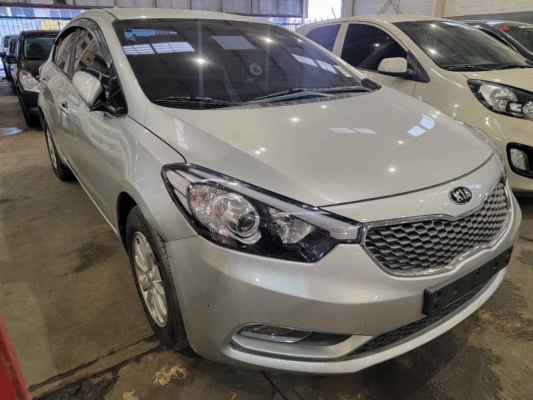 2013 KIA K3 — 150756 KM — Lot 103849 — Main - Marhaba Auctions Used Cars - Image 4