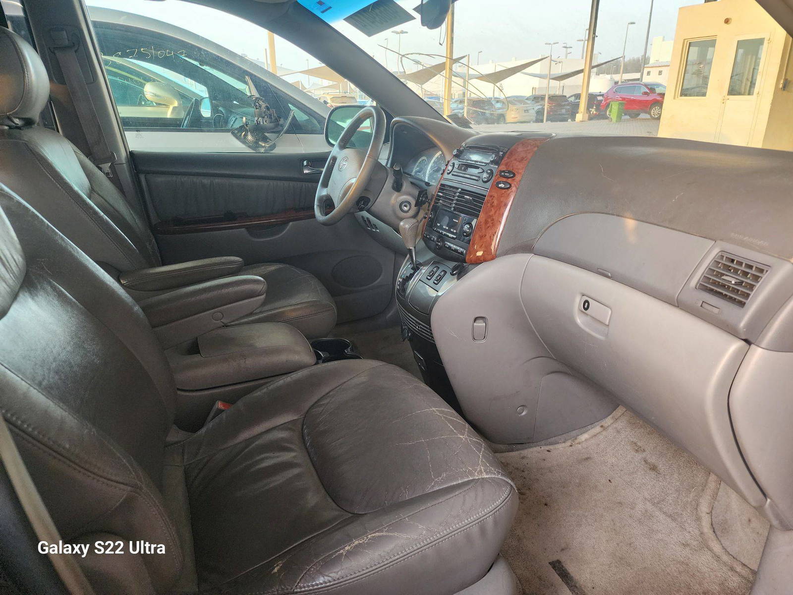 2004 TOYOTA SIENNA — 239890 Miles — Lot 46689414 - Marhaba Auctions Used Cars - Image 9