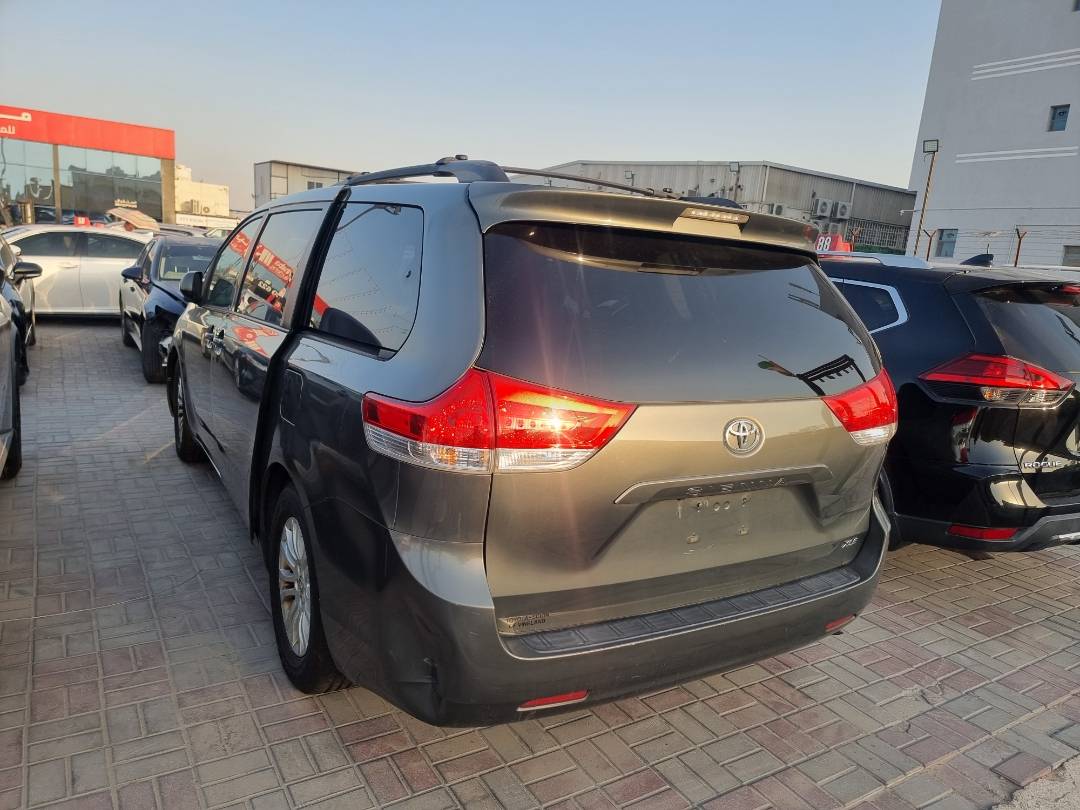 TOYOTA SIENNA 2012 - Marhaba Auction Used Cars - Image 9