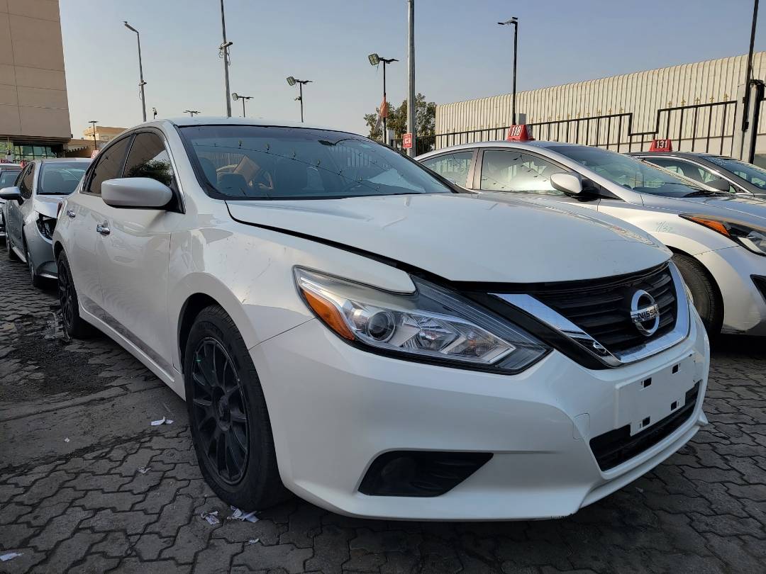 2018 NISSAN ALTIMA — 93908 Miles — Lot C177408 — Main - Marhaba Auctions Used Cars - Image 4